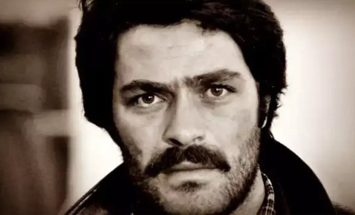 Kadir İnanır Felç Geçirdi