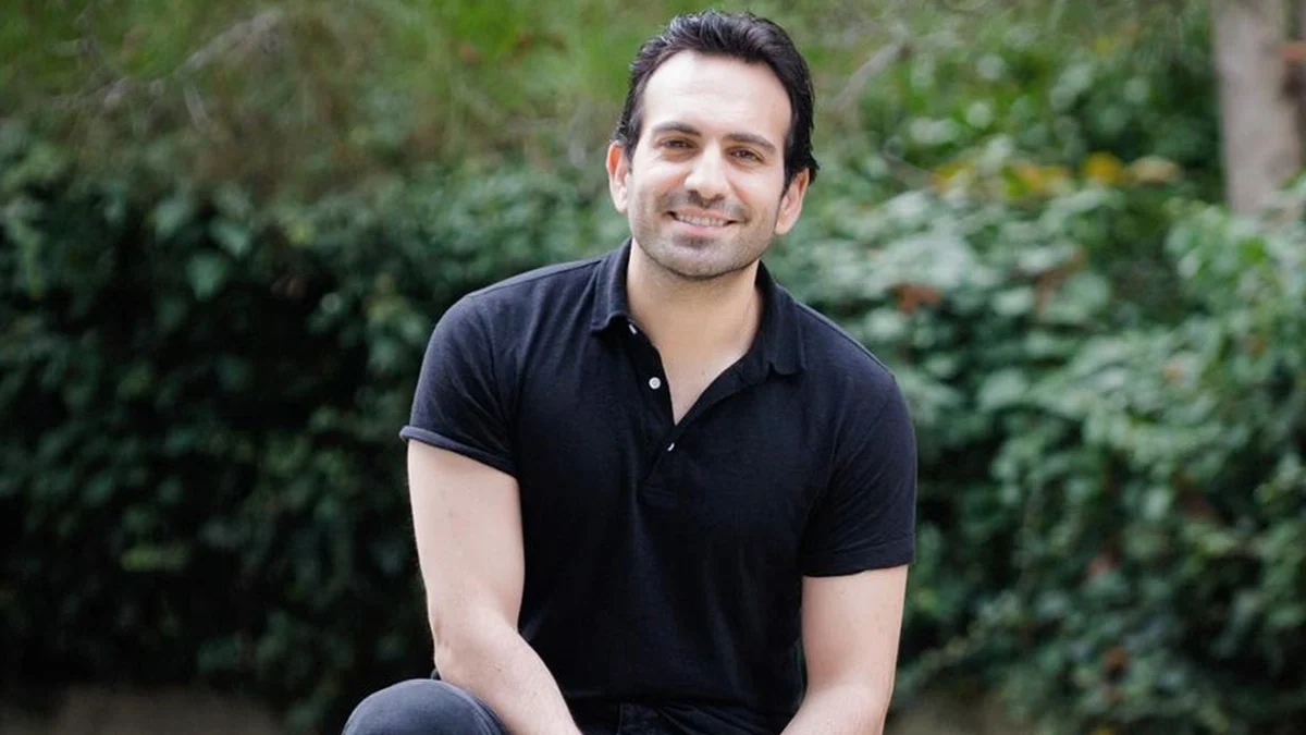 Buğra Gülsoy Kimdir? Boyu, Eşi, Filmleri Hakkında Bilgiler