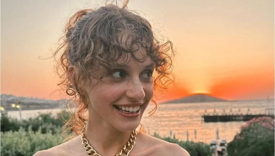 Ahsen Eroğlu Kimdir? Yaş, Boyu, Filmleri Hakkında Bilgiler