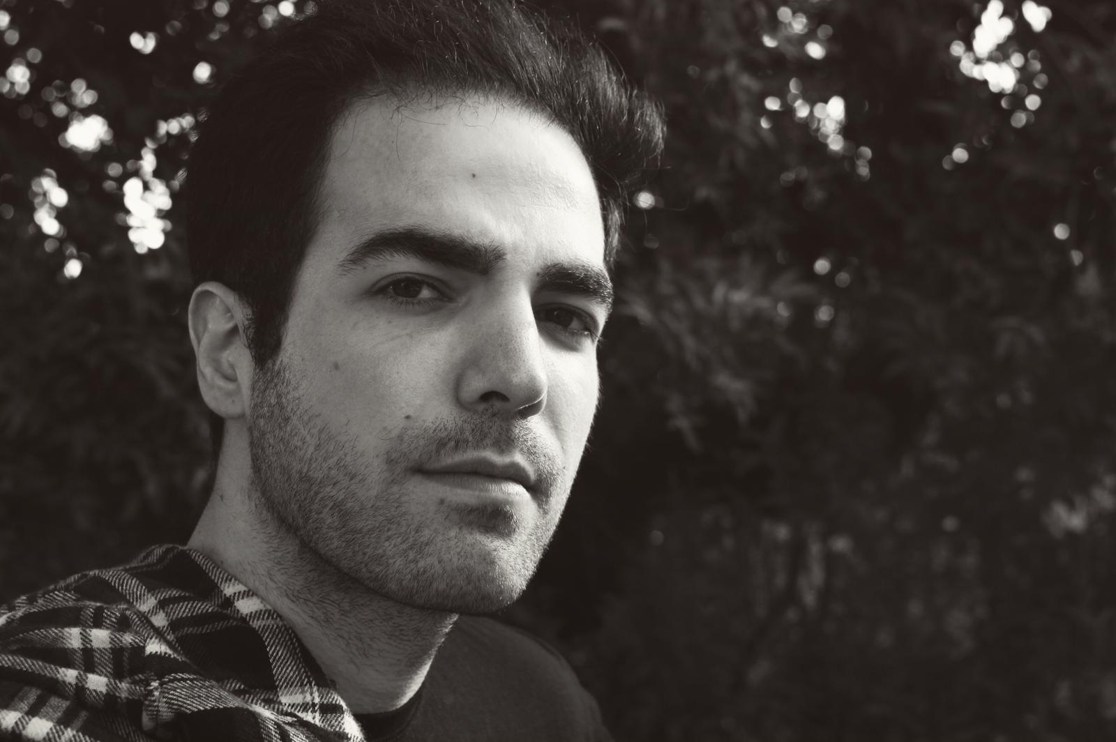 Umutcan Ütebay Kimdir? Aslen Nereli, Tv Dizileri, Gaddar Hakkında Bilgiler