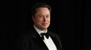 Elon Musk Hangi Şirketlerin Sahibi? Kimdir, Tesla, SpaceX Hakkında Bilgiler