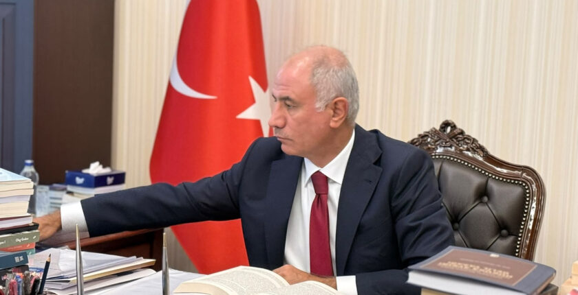 Efkan Ala’dan Yeni Anayasa İçin Referandum Mesajı Efkan Ala’dan Yeni Anayasa İçin Referandum Mesajı