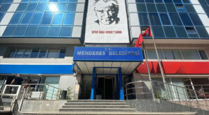 Menderes Belediyesi Soruşturmasında 9 Gözaltı
